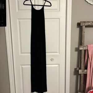 Perfect LBD for an occasion! Weddings date night girls night out !